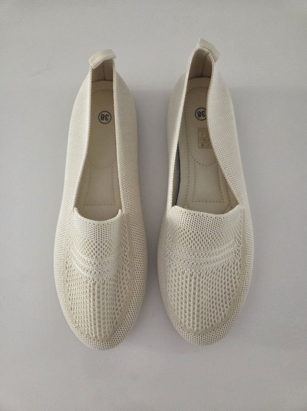 Women’s Beige Knit Slip-On Flats Round Toe Casual Shoes US 7.5 EU 38
